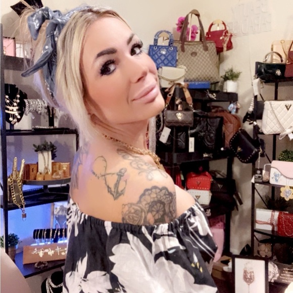 🧜♀️HOST SUPPORT🧜♀️ RECEIVE SOMETHING FABULOUS FROM ME BEYOND BLESSED 🧜♀️🌊 - Picture 3 of 10